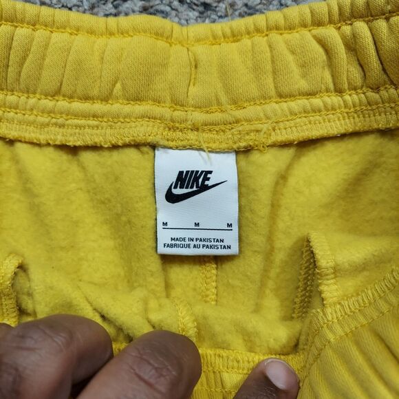 Nike NSW Air Sport Essential Plus Shorts Yellow DM6877-709 Men’s Medium - Picture 4 of 8